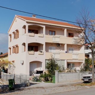 Apartmanok Parkolóhellyel Zadar - 5870 (3)