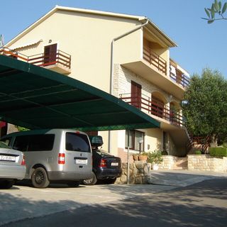 Apartmanok és Szobák A Tenger Mellett Supetarska Draga - Gonar, Rab - 2002 Supetarska Draga - Gonar (2)