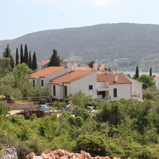 Apartmanok Parkolóhellyel Cres - 7876 (2)