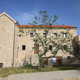 Apartmanok Parkolóhellyel Jelsa, Hvar - 8713 Jelsa (2)