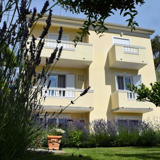 Apartmanok Parkolóhellyel Rab - 12383 (3)