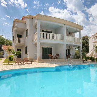 Apartmanok Családok Részére Medencével Kampor, Rab - 3214 Kampor (2)