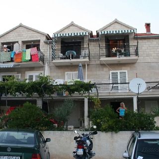 Apartments With Parking Space Bol, Brač - 12980 Bol (3)