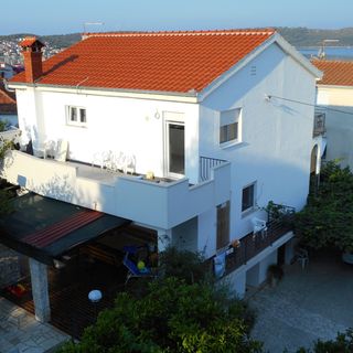 Apartmanok Parkolóhellyel Trogir - 11316 (2)