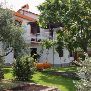 Apartmanok Parkolóhellyel Njivice, Krk - 2391 Njivice (3)