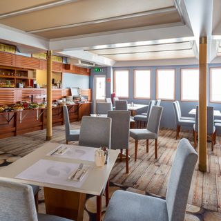 Grand Jules Boat Hotel Budapest (5)