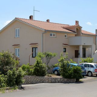 Apartmanok és Szobák Parkolóhellyel Krk - 13553 (4)