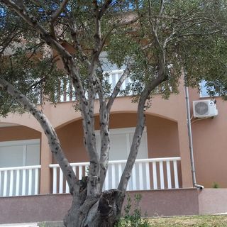 Apartmanok Parkolóhellyel Okrug Gornji, Ciovo - 13859 Okrug Gornji (2)