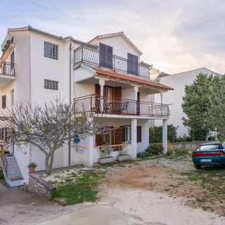 Apartmanok és Szobák A Tenger Mellett Grebastica, Sibenik - 13942 Grebaštica (4)