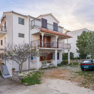 Apartmanok és Szobák A Tenger Mellett Grebastica, Sibenik - 13942 Grebaštica (4)