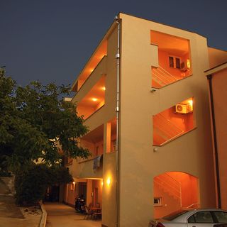 Apartmanok és Szobák A Tenger Mellett Tucepi, Makarska - 6058 Tučepi (5)