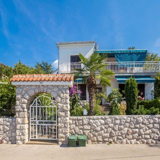 Apartmanok Parkolóhellyel Njivice, Krk - 5325 Njivice (2)