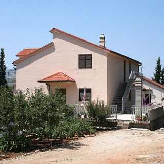 Apartmanok Parkolóhellyel Vrboska, Hvar - 4634 Vrboska (3)