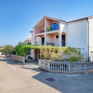 Apartmanok Parkolóhellyel Jezera, Murter - 5133 Jezera (5)