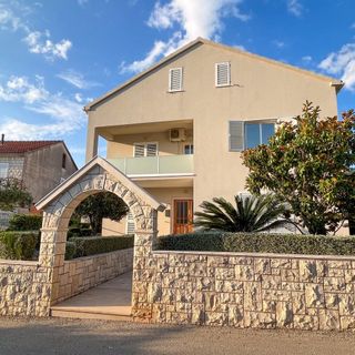 Apartmanok Parkolóhellyel Korcula - 180 Korčula (2)