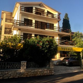 Apartmanok és Szobák A Tenger Mellett Starigrad, Paklenica - 6591 Starigrad (2)