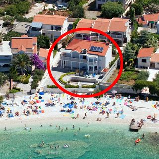 Apartmanok Családok Részére Medencével Rogoznica - 7557 (2)