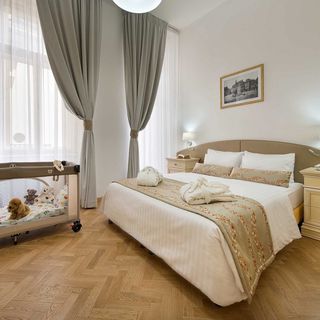 Hotel Suite Home Prague (2)