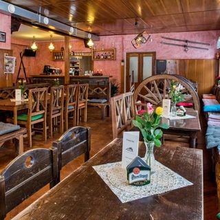 DOBRÁ CHATA Stachy (2)