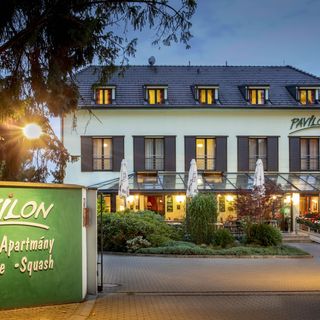 Hotel PAVILON Říčany (2)