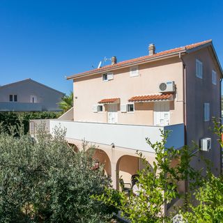 Apartmanok Családok Részére Medencével Seget Vranjica, Trogir - 14409 Seget Vranjica (4)