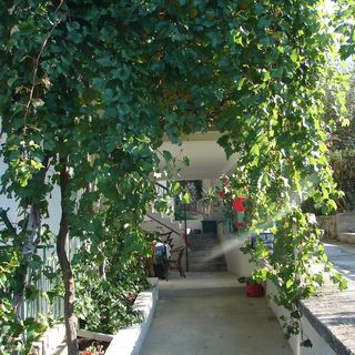 Apartmani Eddie Baška Voda (2)