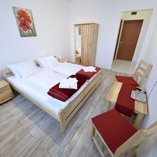 Pócz Pincészet Vendégház Balatonlelle (5)