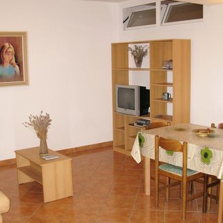 Apartmanok A Tenger Mellett Cres - 8095 (5)