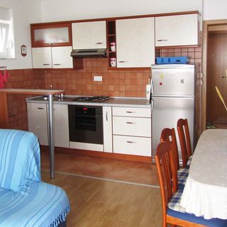 Apartmanok Parkolóhellyel Banjol, Rab - 11082 Banjol (5)