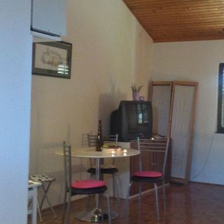 Apartmanok Parkolóhellyel Ugljan - 15613 (3)