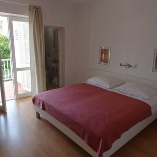 Apartmanok Parkolóhellyel Rab - 16359 (4)