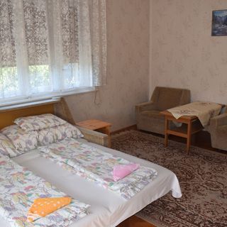 Erzsi Mamó Apartman Szentbékkálla (5)