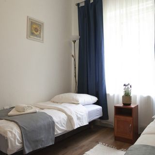 Hegyalja Étterem és Panzió*** Zsámbék (5)