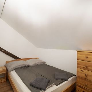 Malomkert Lovarda Szob (5)