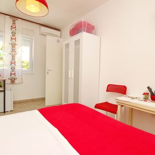 Apartmanok és Szobák Parkolóhellyel Baska, Krk - 19215 Baška (4)