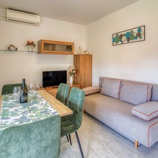 Apartmanok Parkolóhellyel Malinska, Krk - 19342 Malinska (5)