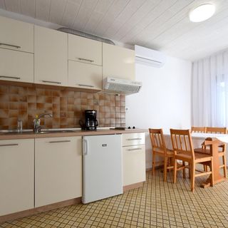 Apartmanok Parkolóhellyel Krk - 19378 (5)
