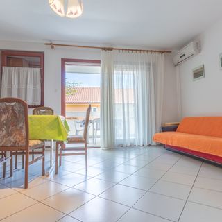 Apartmanok Parkolóhellyel Baska, Krk - 19480 Baška (4)
