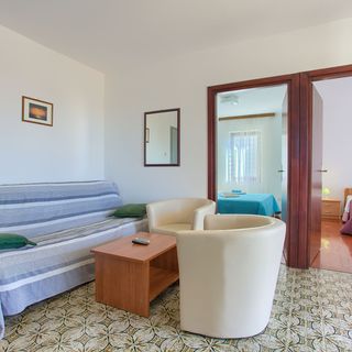 Apartmanok Parkolóhellyel Krk - 20369 (5)