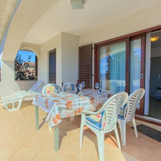 Apartmanok Parkolóhellyel Krk - 20369 (4)