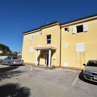 Apartmanok Parkolóhellyel Malinska, Krk - 20410 Malinska (3)