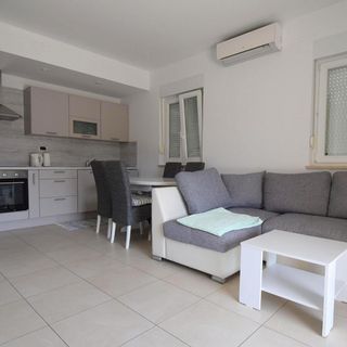 Apartmanok Parkolóhellyel Omisalj, Krk - 20467 Omišalj (5)