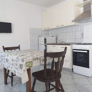 Apartment Moonstone Metajna (5)