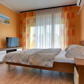 House Robert Medulin (4)