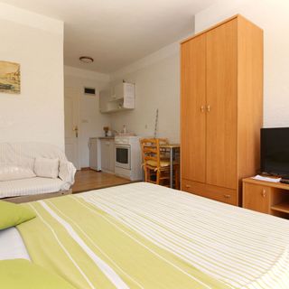 Apartments Stanko Brnabić Baska (3)