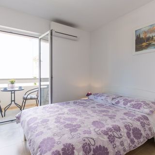 Apartments Nino Malinska (4)