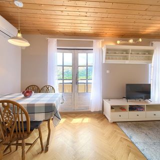 Apartments NANA Baska (4)