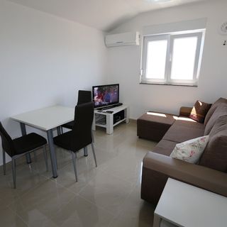 Apartments Saramandic Silo (5)