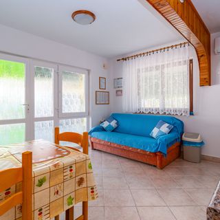 Apartmanok Parkolóhellyel Baska, Krk - 20125 Baška (5)