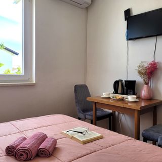 Apartmanok és Szobák Parkolóhellyel Omisalj, Krk - 20485 Omišalj (4)